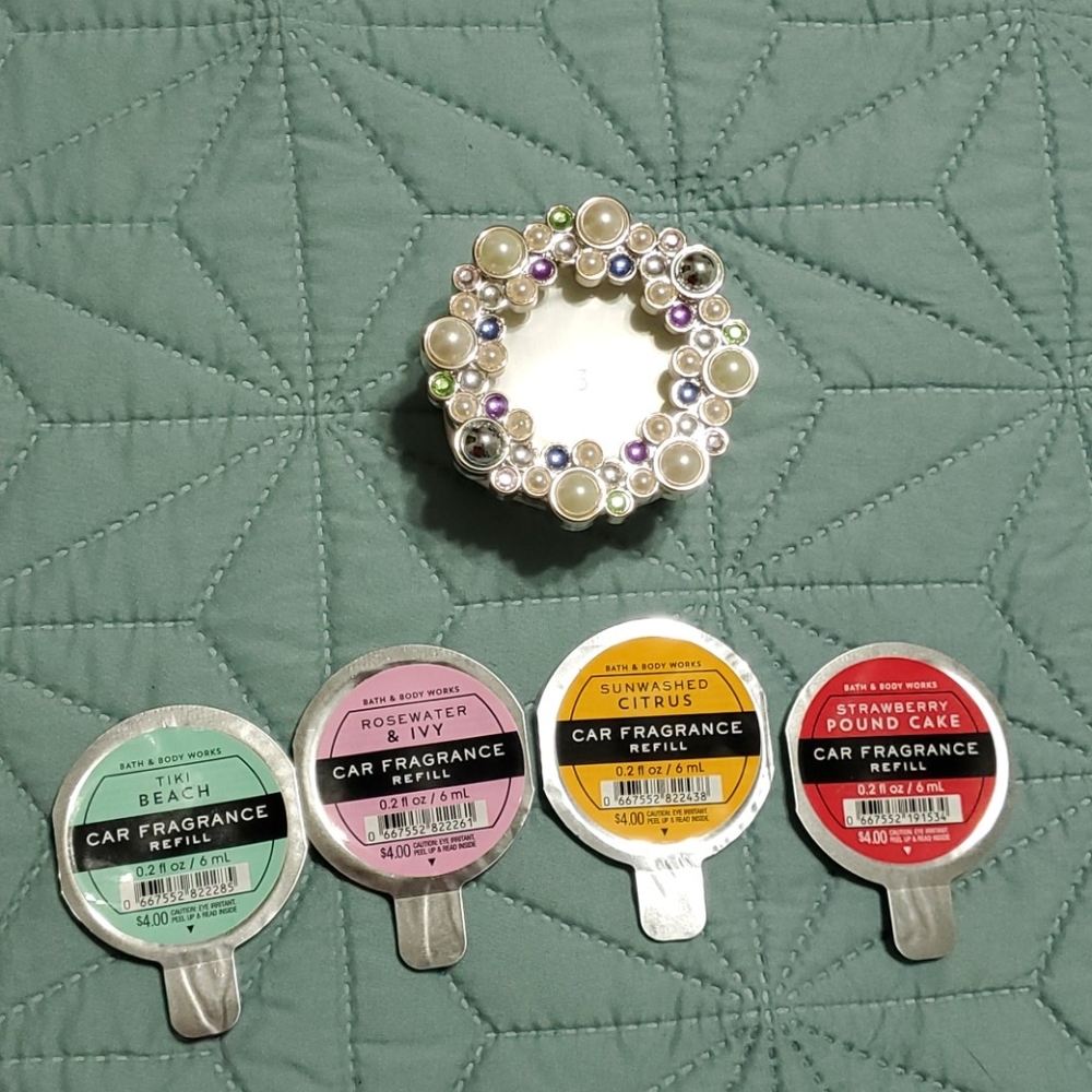 B&BW Car Fragrance holder & 4 refills